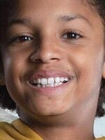 Foto de Ayomide Garrick, actriz de El chico que salvó la Navidad
