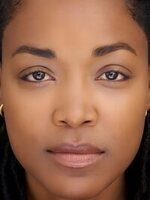 Foto de Ayesha Harris, actriz de Code 3