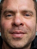 Foto de Adam Basil, actor de The Thing with Feathers