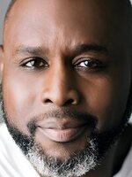 Foto de Kwesi Ameyaw, actor de Tron 3