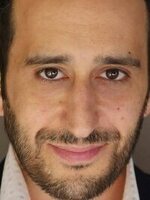 Foto de Peter Banifaz, actor de Crime 101