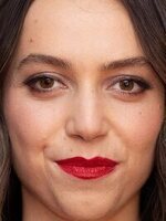 Foto de Maeve Courtier-Lilley, actriz de El encanto del champán