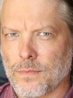 Foto de Miles Doleac, actor de Plan en familia