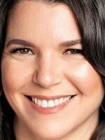 Foto de Ellen Latzen, actriz de  ¡Socorro! Ya es Navidad