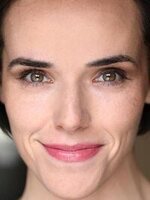 Foto de Karli Hall, actriz de Being Charlie