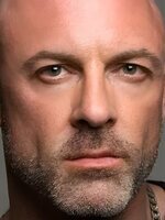 Foto de Benedict Garrett, actor de Tóxico