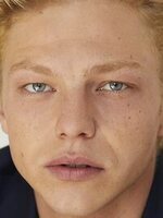 Foto de Leonard Kunz, actor de The Tiger (El Tanque)