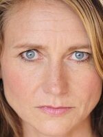 Foto de Mary Buss, actriz de The Huntsman