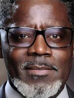 Foto de Bruce Davis, actor de The Huntsman