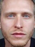 Foto de Nicholas Logan, actor de Pacto de sangre