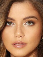 Foto de Isidora Vives, actriz de ¿Quieres ser mi novia?