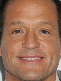  Josh Hopkins