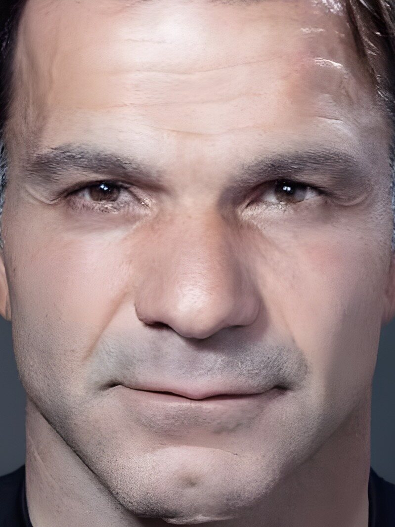 Tom Rezvan ECartelera 34443 Th04