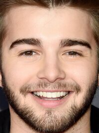  Jack Griffo