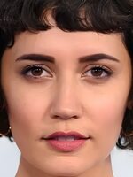 Foto de Olivia D'Lima, actriz de 100 Nights of Hero