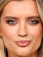 Foto de Mia Healey, actriz de The Monster