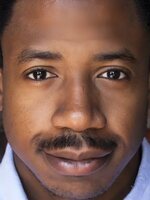 Foto de Chris Sandiford, actor de La meta es el amor