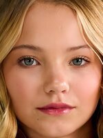 Foto de Drew Cheek, actriz de F Valentines Day