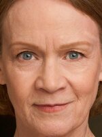 Foto de Sandra Lee-Oian Thomas, actriz de El tour universitario con Joe