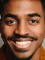 Foto de Roshahn Dhoré, actor de Kissing Is the Easy Part