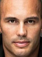 Foto de James Michalopoulos, actor de One Mile