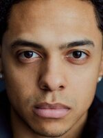 Foto de Zack Morris, actor de El engaño