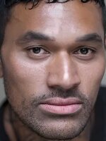 Foto de CJ Bloomfield, actor de Beast: La bestia