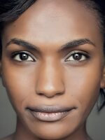 Foto de Isaura Barbé-Brown, actriz de Mother Mary