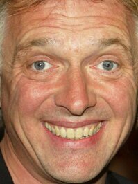  Rik Mayall