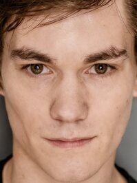  Krisztián Csákvári