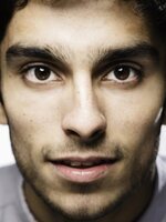 Foto de Eben Figueiredo, actor de Hamlet