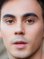 Foto de Tyler Alvarez, actor de Corporate Retreat