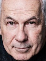 Foto de Nicholas Woodeson, actor de Savage House