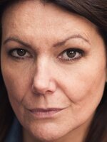 Foto de Fiona Allen, actriz de Emily, ¿Dónde Estás?