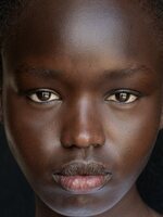 Foto de Anyier Anei, actriz de Couture (Alta costura)