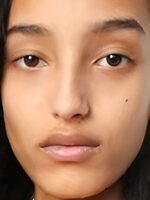 Foto de Mona Tougaard, actriz de Couture (Alta costura)