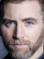 Foto de Tom Christian, actor de Mutiny