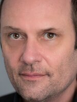 Foto de Tony Doupe, actor de El pasajero nocturno