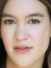  Kyra Wong