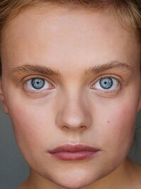 Emma Falck