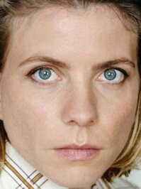  Thea Rasche