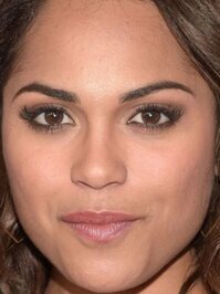  Monica Raymund
