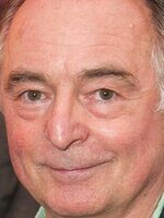 Foto de Ron Cook, actor de Las damas primero