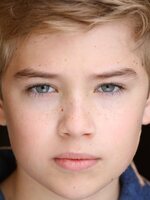 Foto de Brayden Gleave, actor de Bad Counselors