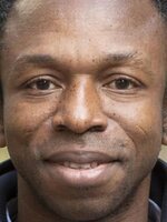 Foto de Ousman Umar, actor de Viaje al país de los blancos