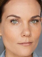 Foto de Olivia Allen, actriz de Surviving Christmas with the Relatives