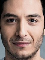 Foto de Mehmet Atesci, actor de Marielle lo sabe todo