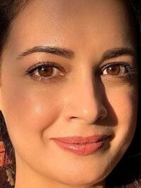 Dia Mirza