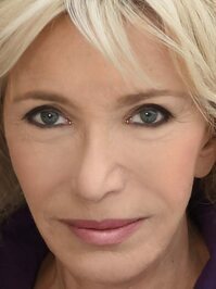  Pamela Shaw