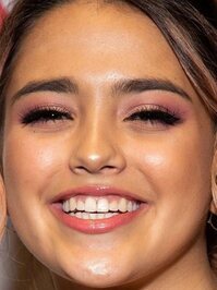  Maia Reficco